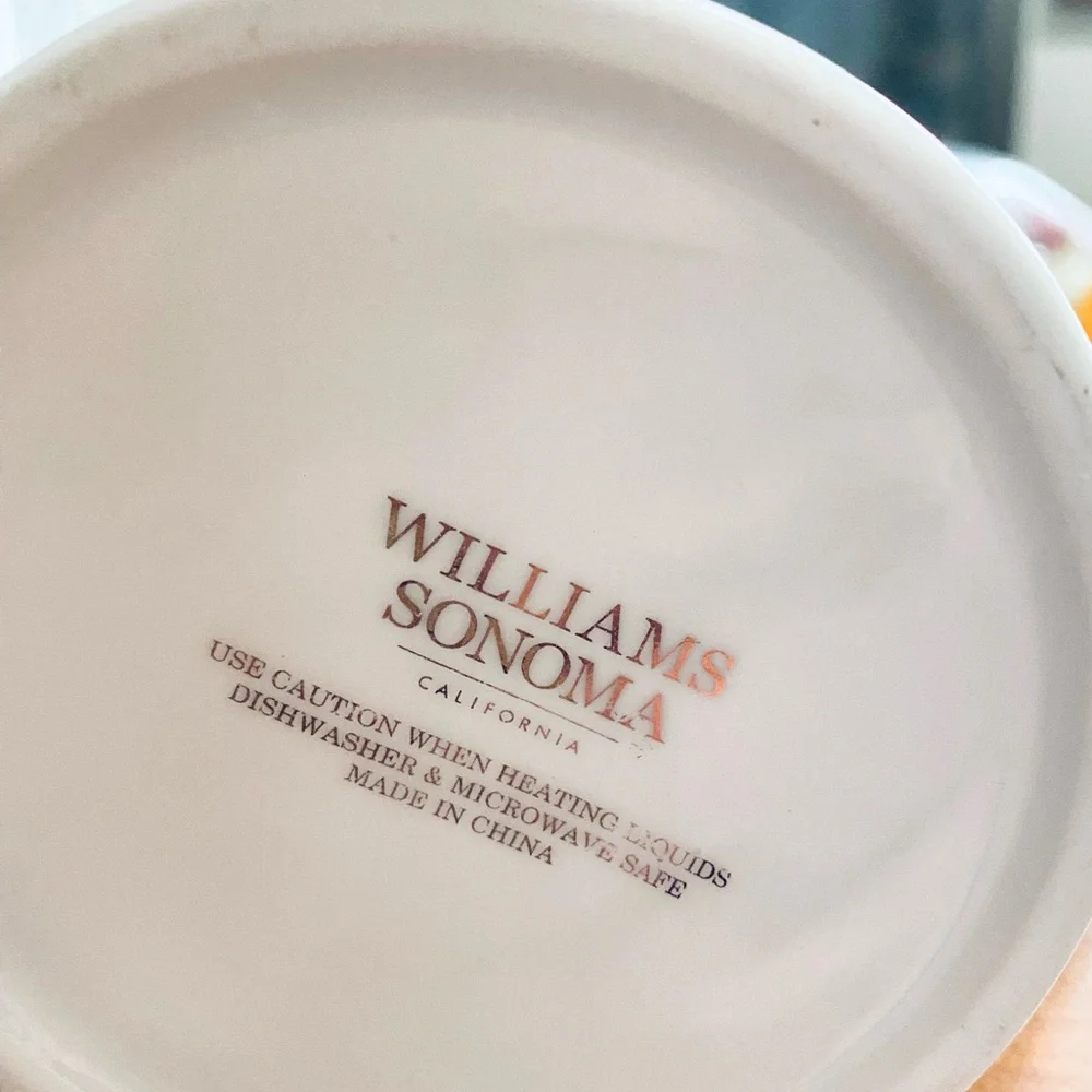 Williams Sonoma “T” Mug, Pure White with Gold Rims and Letter. NWOT Beautiful
